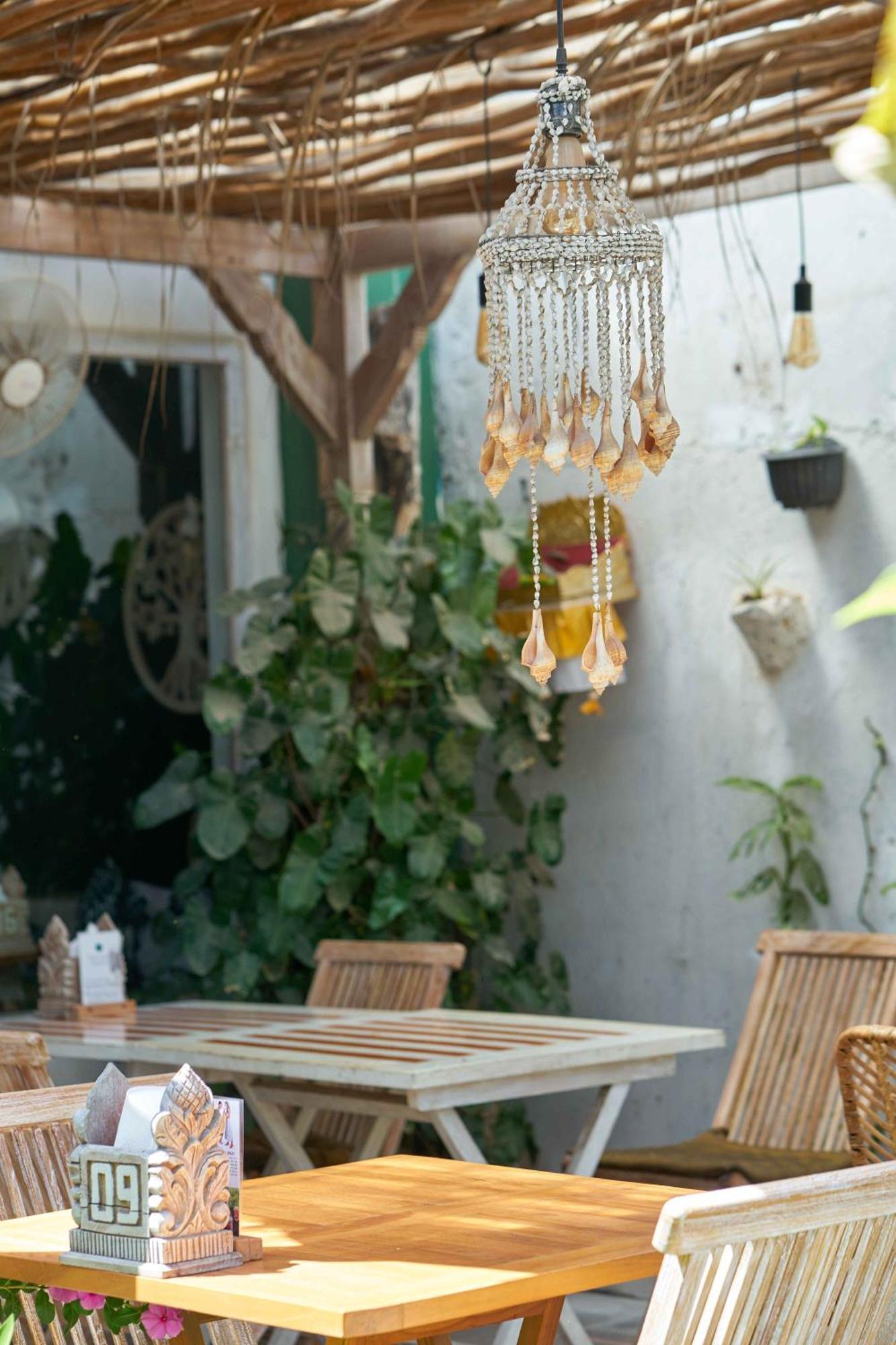 Isla Indah Retreat Boutique Hotel Lembongan Exterior photo